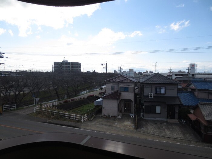 物件内観写真22　(室内からの展望)