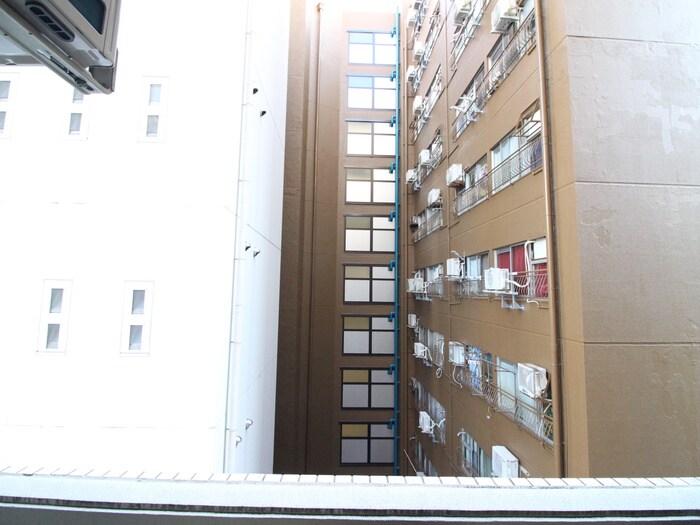 物件内観写真14　(室内からの展望)