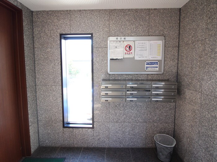 物件外観写真6　(建物設備)