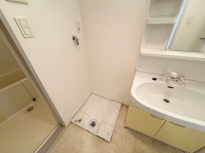 物件内観写真19　(洗濯機置場)