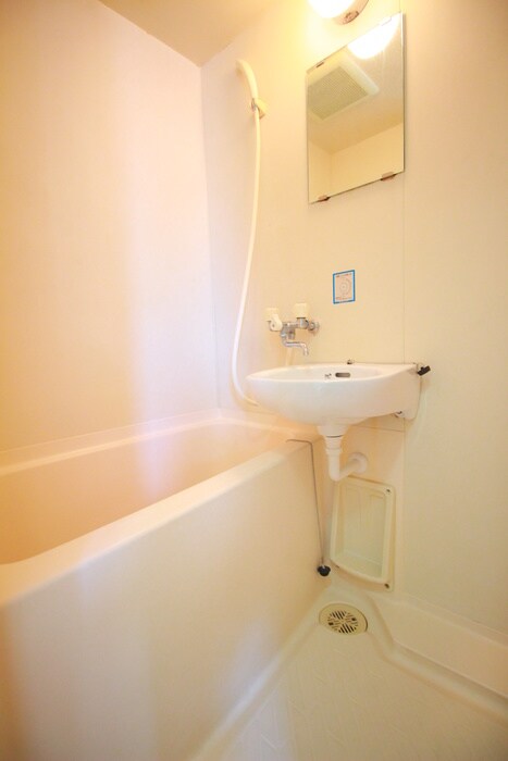 物件内観写真12　(バス／シャワールーム等)