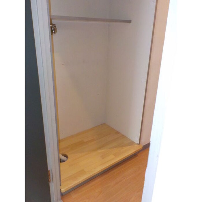 物件内観写真5　(収納)