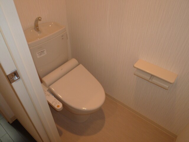 物件内観写真11　(トイレ)