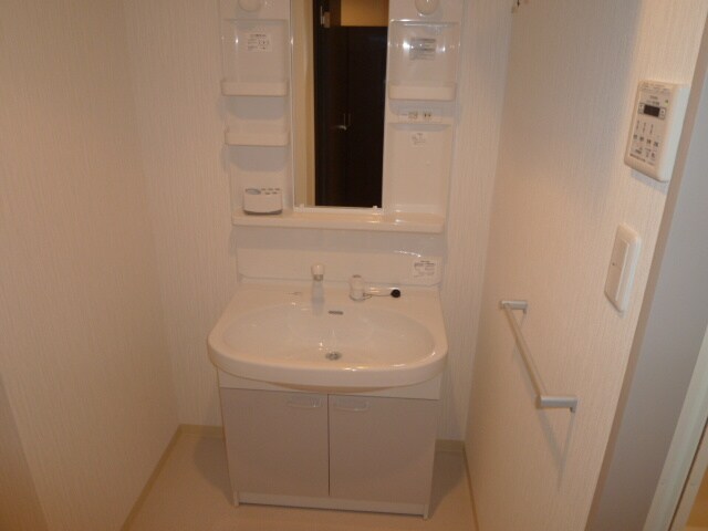 物件内観写真13　(洗面)