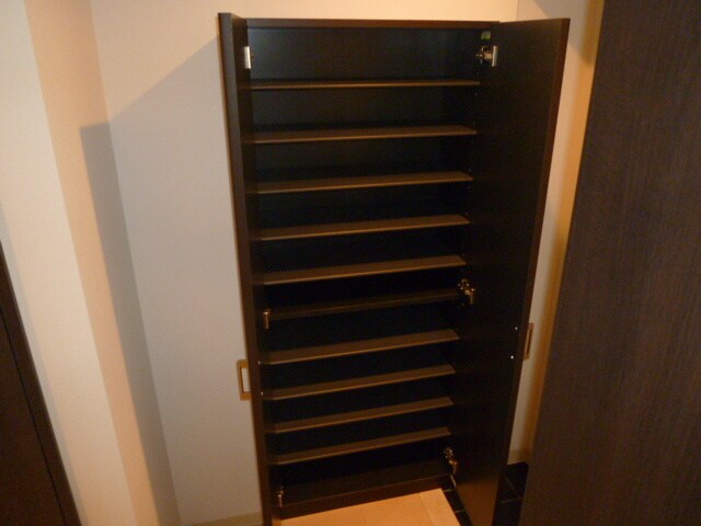 物件内観写真15　(靴箱)