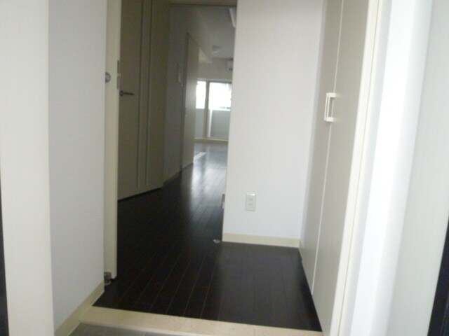 物件内観写真16　(廊下)