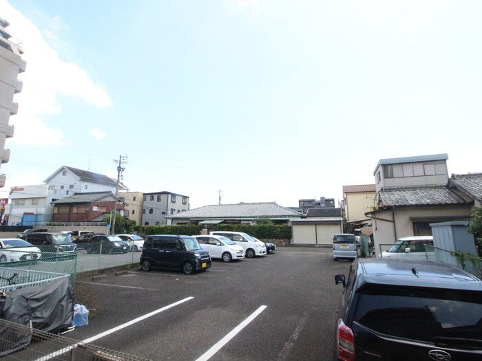 物件内観写真16　(室内からの展望)