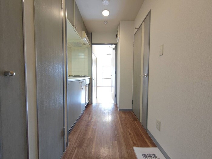 物件内観写真15　(廊下)