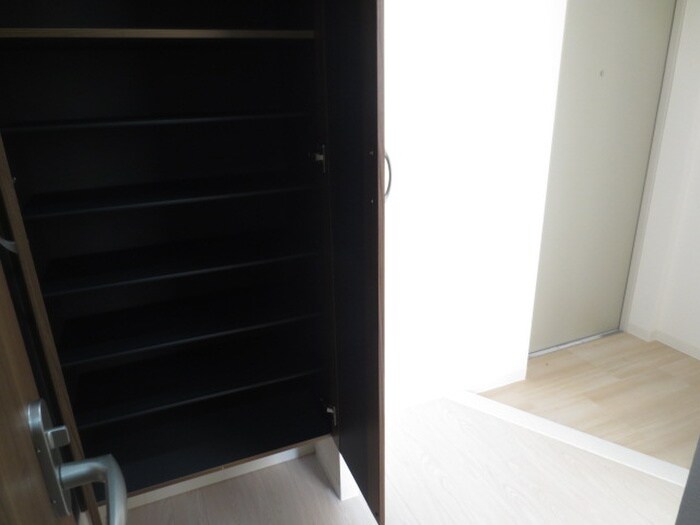 物件内観写真8　(靴箱)