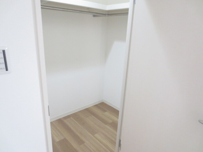 物件内観写真15　(収納)