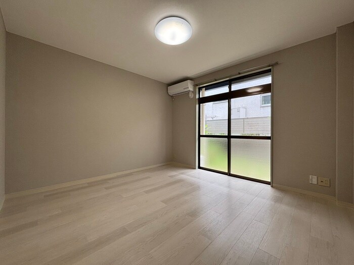 物件内観写真21　(居室)