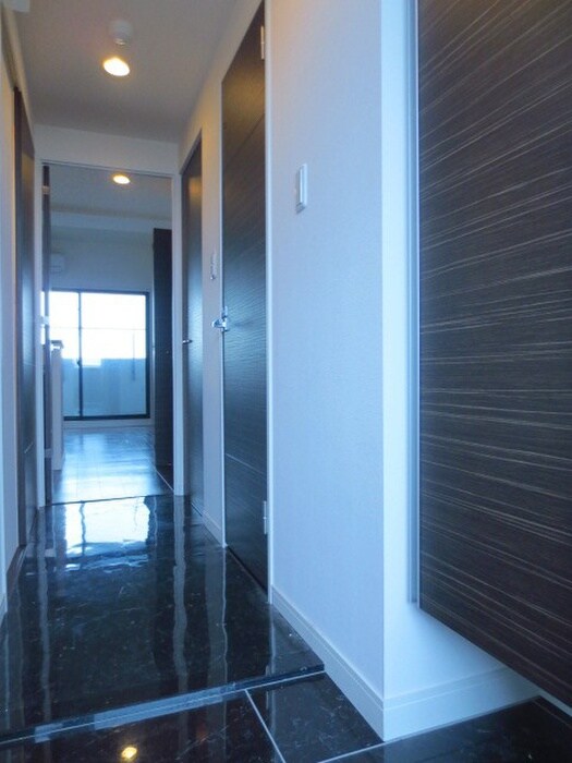 物件内観写真16　(廊下)