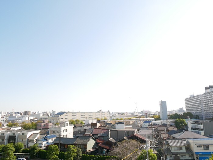 物件内観写真19　(室内からの展望)