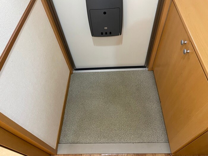 物件内観写真17　(玄関)