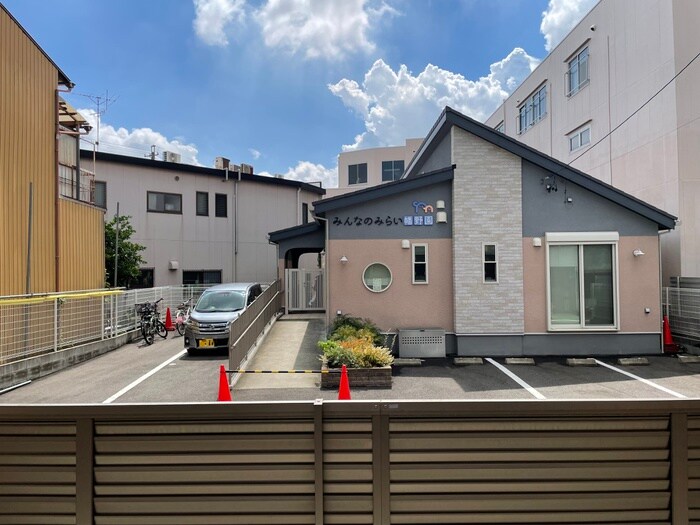 物件内観写真22　(室内からの展望)