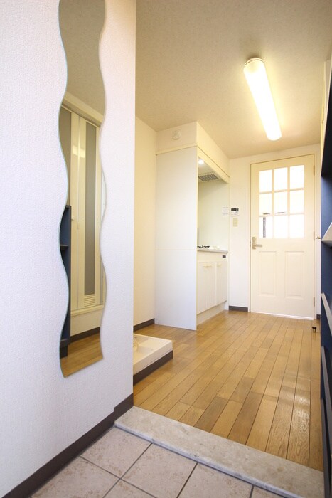 物件内観写真17　(玄関)