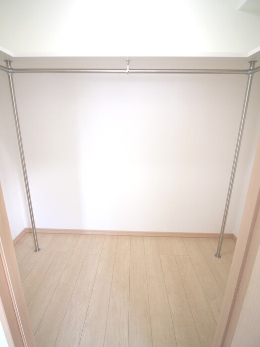 物件内観写真18　(収納)