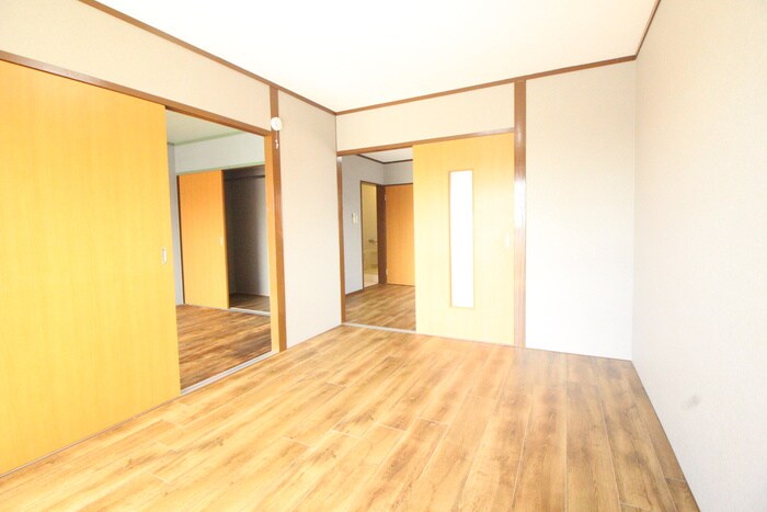 物件内観写真9　(居室)