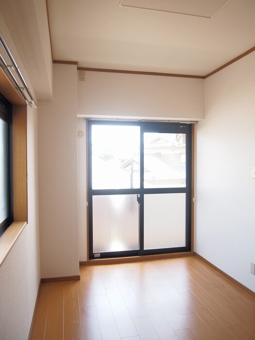 物件内観写真10　(居室)