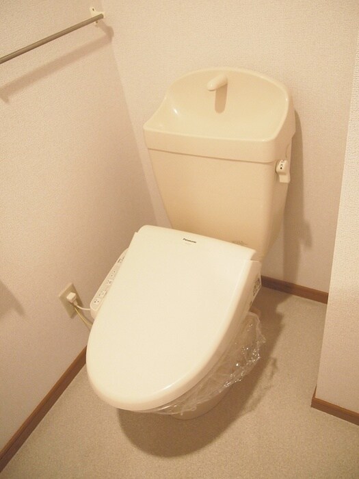 物件内観写真16　(トイレ)