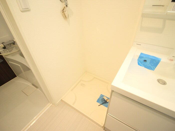 物件内観写真12　(洗濯機置場)