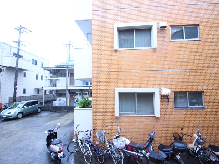 物件内観写真14　(室内からの展望)