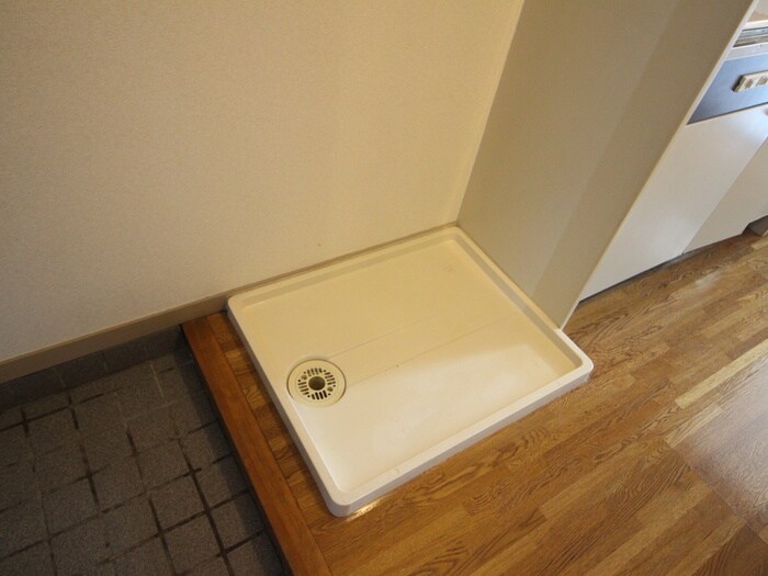 物件内観写真8　(洗濯機置場)