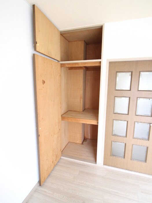 物件内観写真12　(収納)