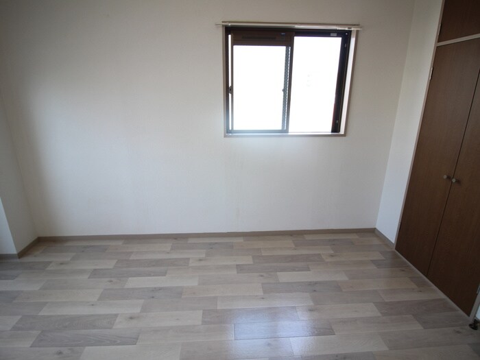 物件内観写真19　(居室)