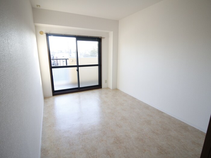 物件内観写真13　(居室)