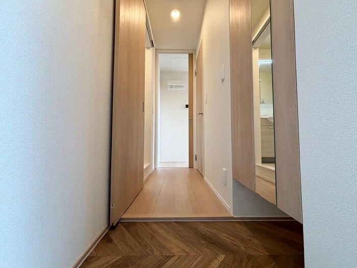 物件内観写真17　(廊下)