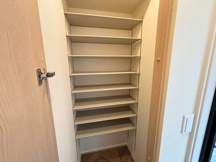 物件内観写真18　(靴箱)