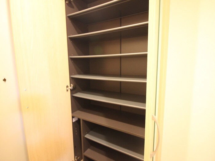 物件内観写真19　(靴箱)