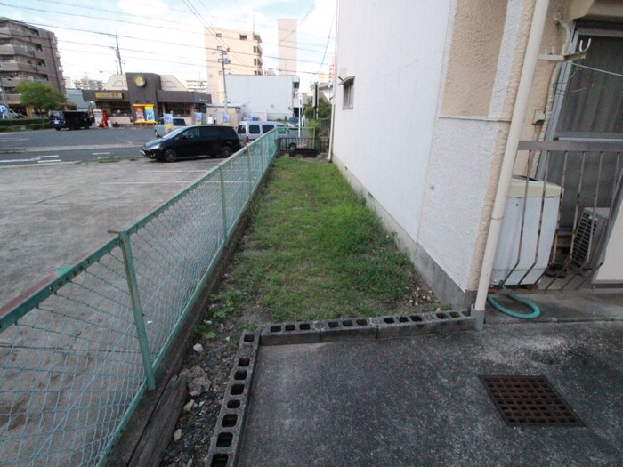 物件外観写真5　(駐輪場)