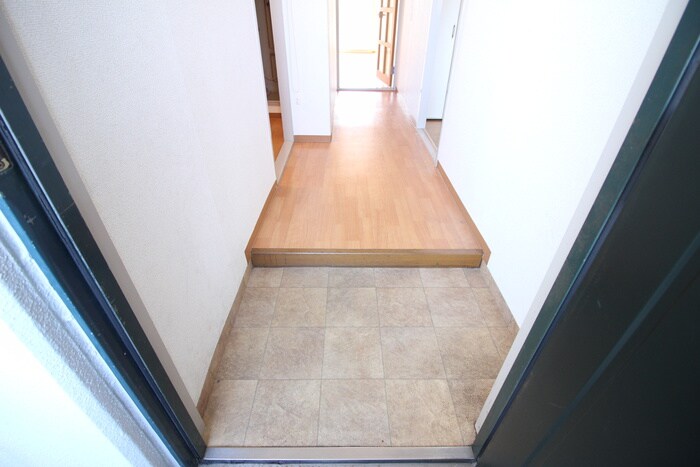 物件内観写真17　(玄関)