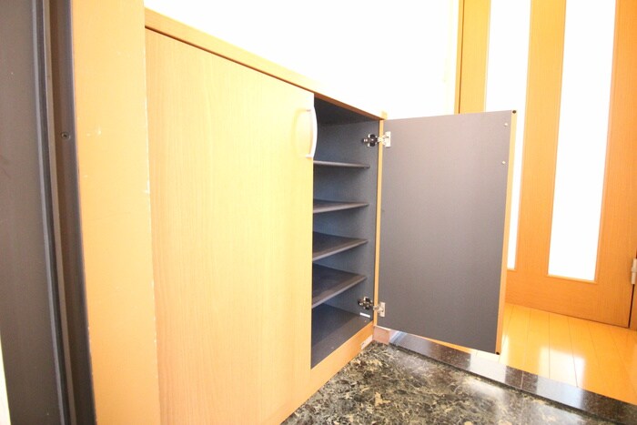 物件内観写真16　(靴箱)