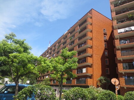 ﾗｲｵﾝｽﾞﾏﾝｼｮﾝ八事ｶﾞ-ﾃﾞﾝ弐番館外観写真