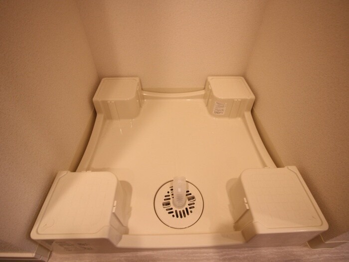 物件内観写真14　(洗濯機置場)