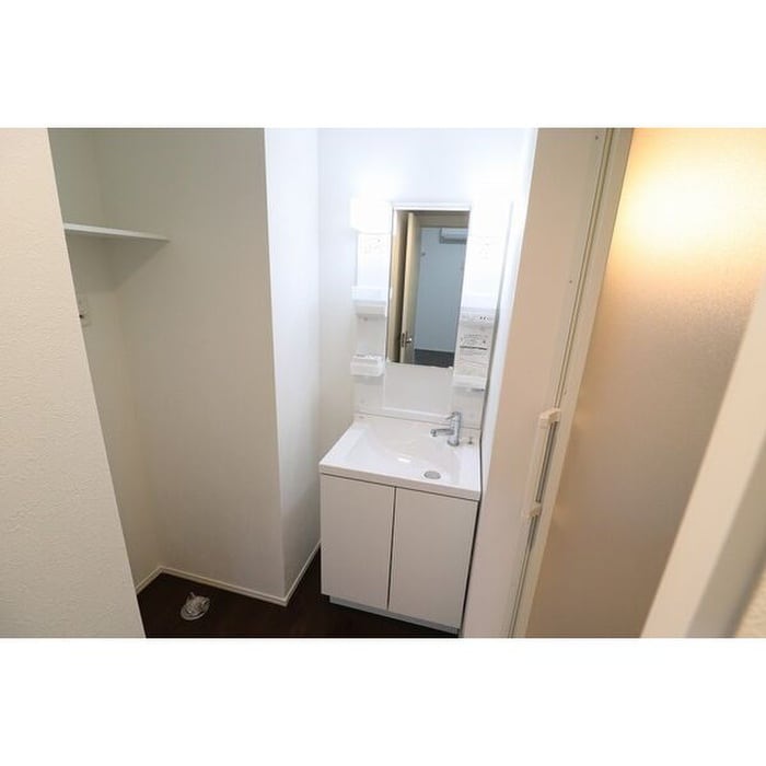 物件内観写真11　(洗面)