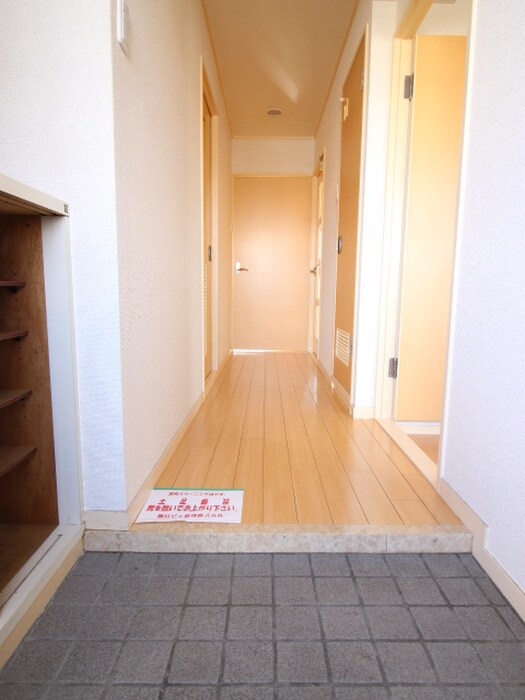 物件内観写真19　(玄関)