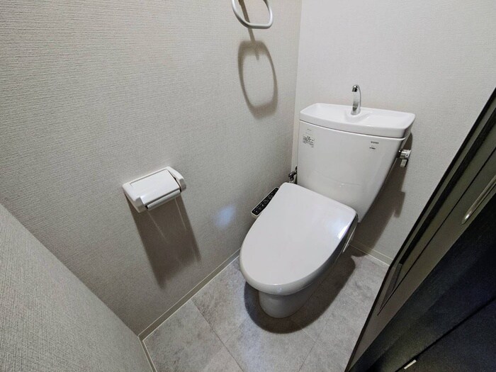 物件内観写真14　(トイレ)