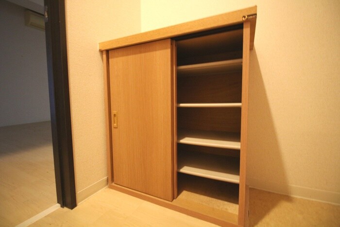 物件内観写真15　(靴箱)