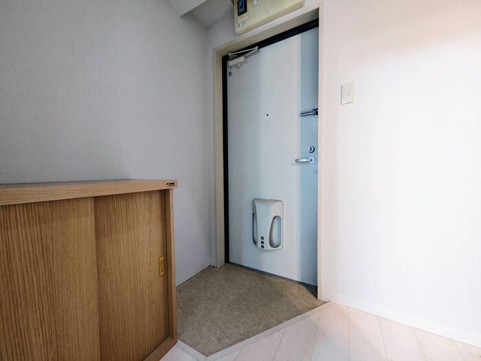 物件内観写真17　(玄関)