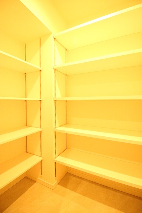 物件内観写真7　(収納)