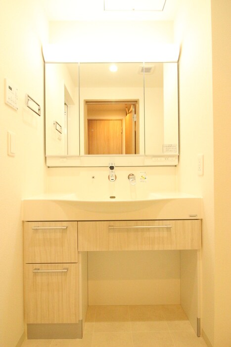 物件内観写真11　(洗面)