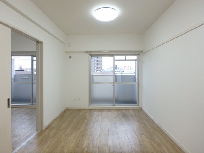 物件内観写真7　(居室)