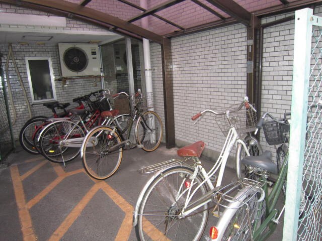 物件外観写真3　(駐輪場)