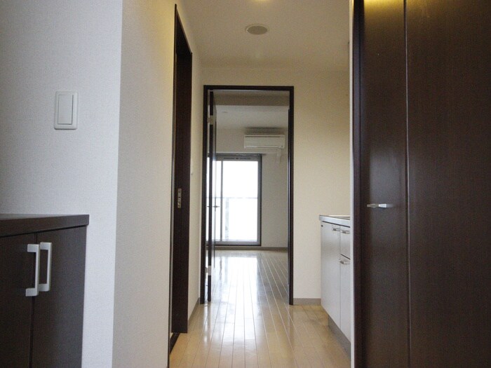 物件内観写真17　(廊下)