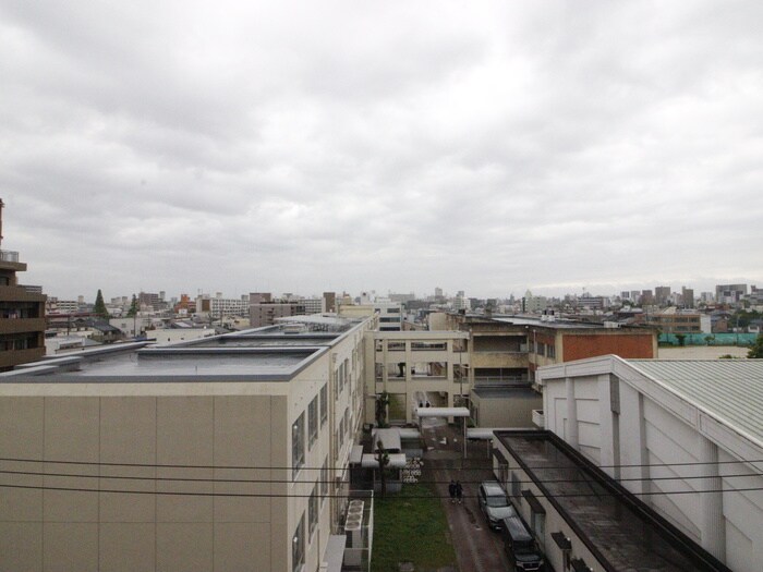 物件内観写真22　(室内からの展望)