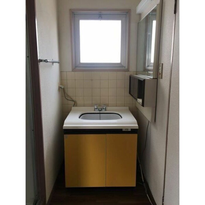 物件内観写真10　(洗面)